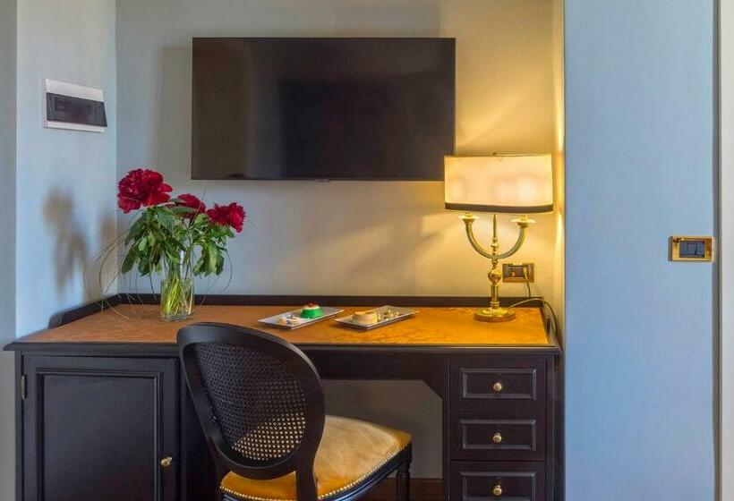 חדר דלוקס, Grand Hotel Villa Politi