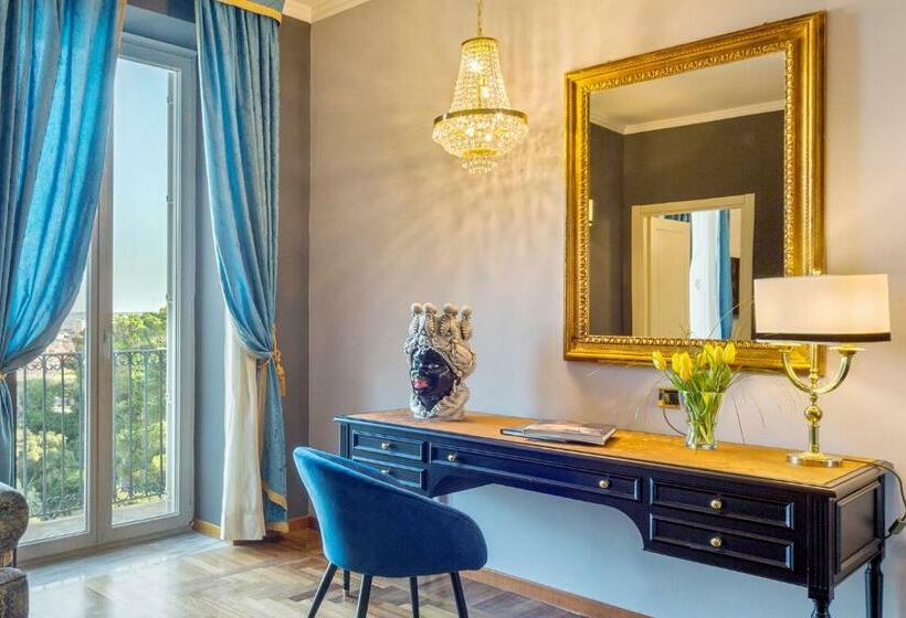 סוויטה, Grand Hotel Villa Politi