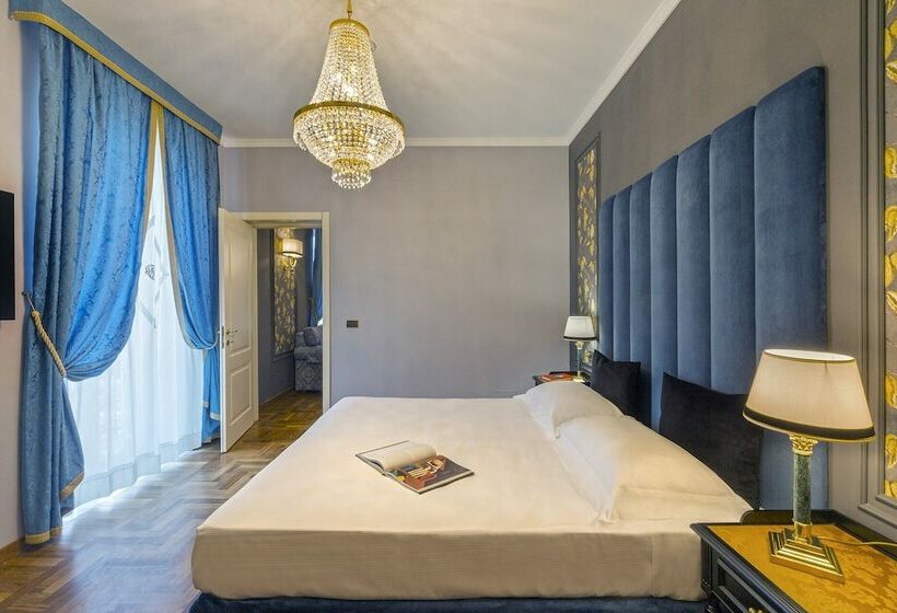Люкс, Grand Hotel Villa Politi