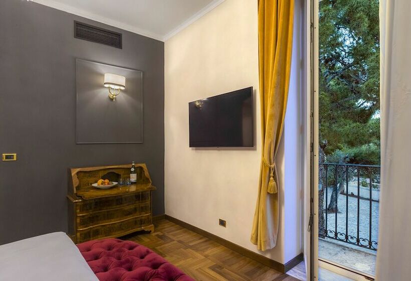Люкс, Grand Hotel Villa Politi