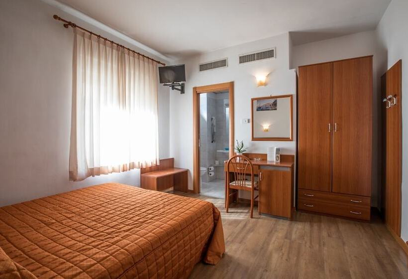 Номер Economy, Aequa