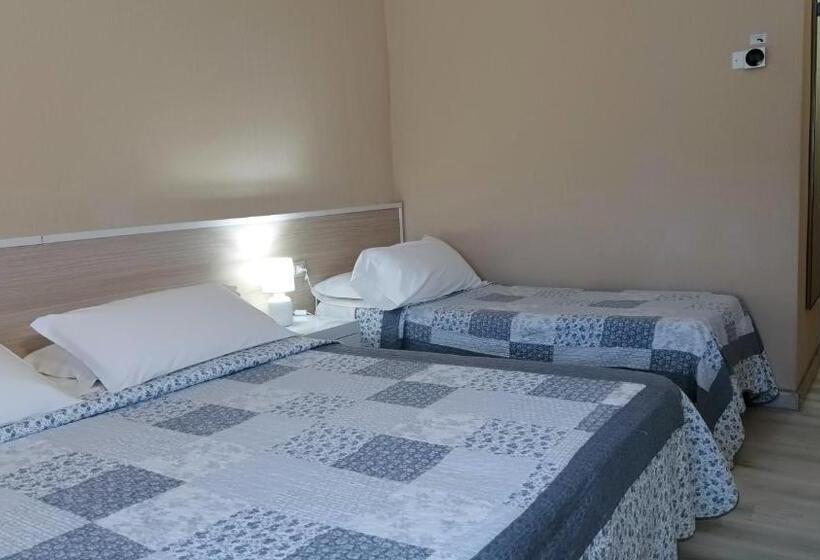 اتاق سوپریور سه تخته, Al Sant Andrea