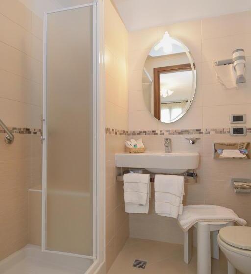 اتاق کلاسیک یک تخته, Unahotels Ala Venezia Adults 16