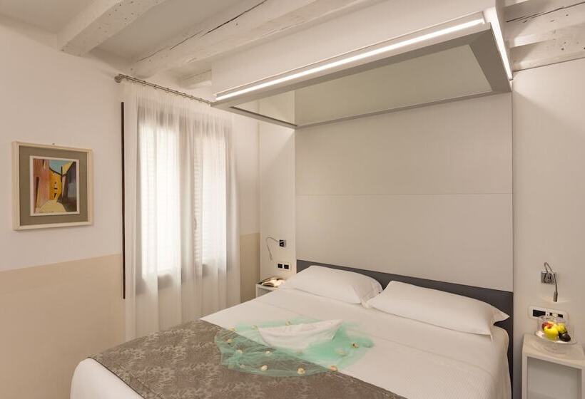 اتاق سوپریور, Unahotels Ala Venezia Adults 16