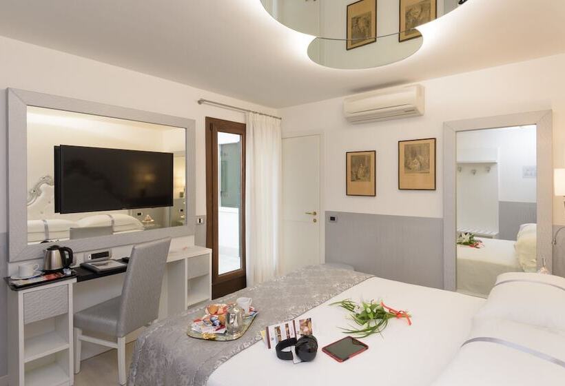 اتاق لوکس, Unahotels Ala Venezia Adults 16