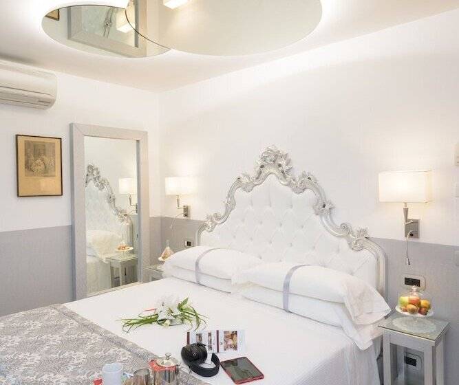 اتاق لوکس, Unahotels Ala Venezia Adults 16