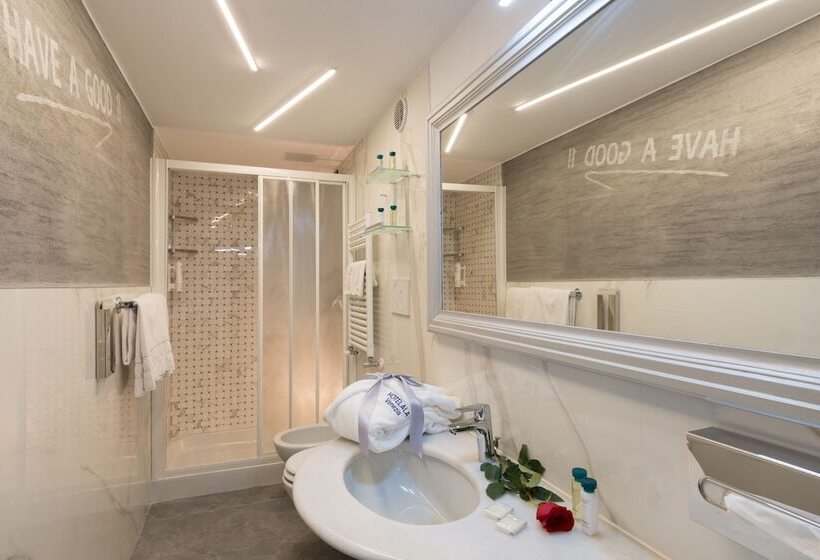 اتاق کلاسیک یک تخته, Unahotels Ala Venezia Adults 16