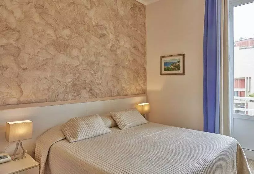 اتاق استاندارد سه نفره, Albergo Celeste