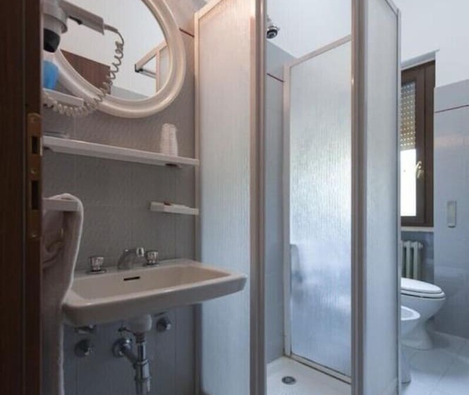 اتاق استاندارد سه نفره, Albergo Miramonti