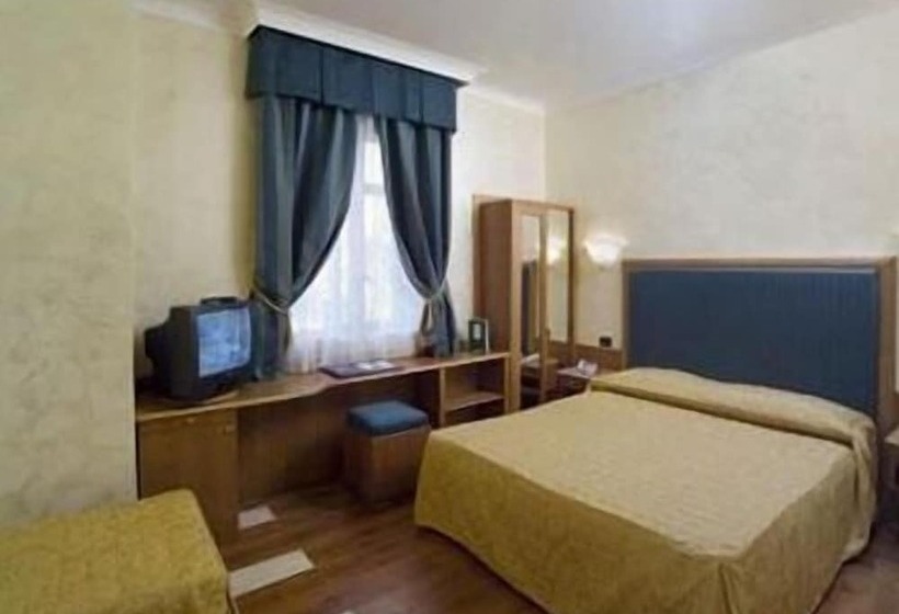 Номер Стандарт Трехместный, Aretusa Palace