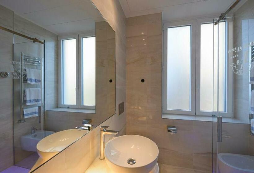 غرفة ديلوكس, Astoria