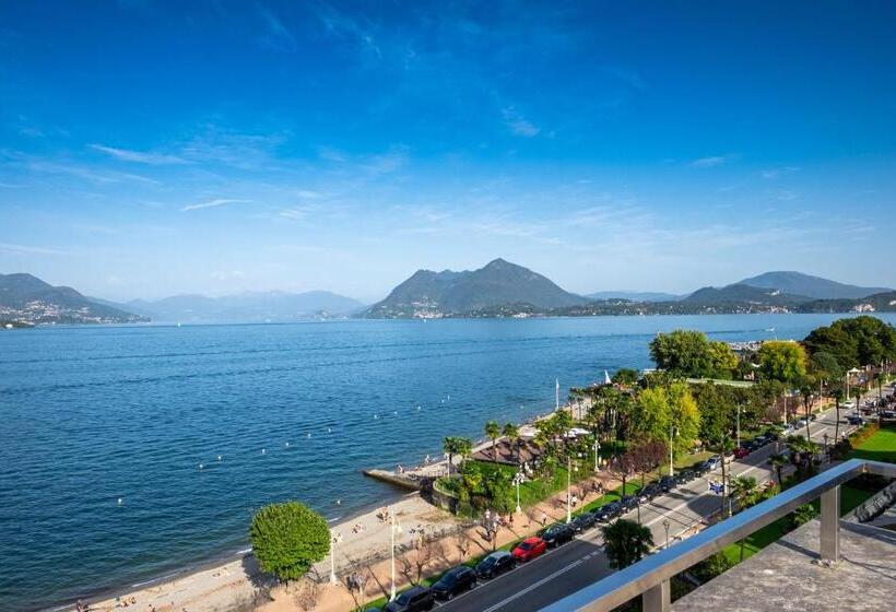 غرفة ديلوكس, Astoria