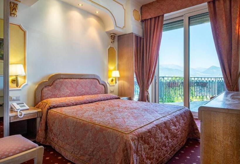 Номер Deluxe, Astoria