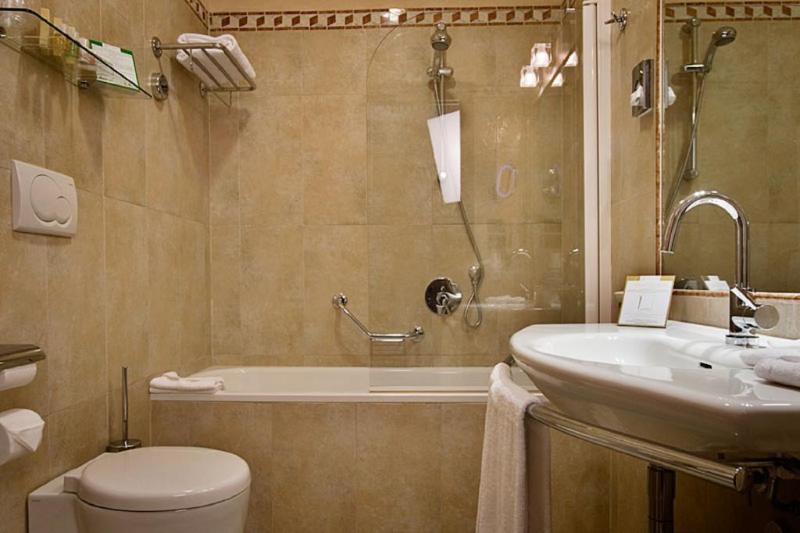 Chambre Deluxe, Athena