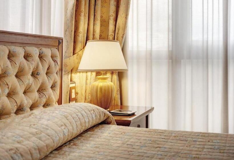 スタンダードルーム, Borgo Palace