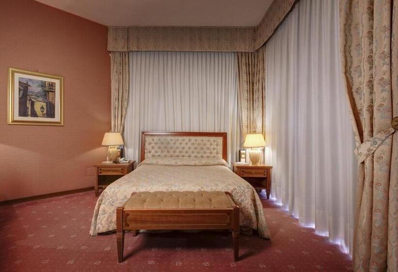 ジュニアスイート, Borgo Palace