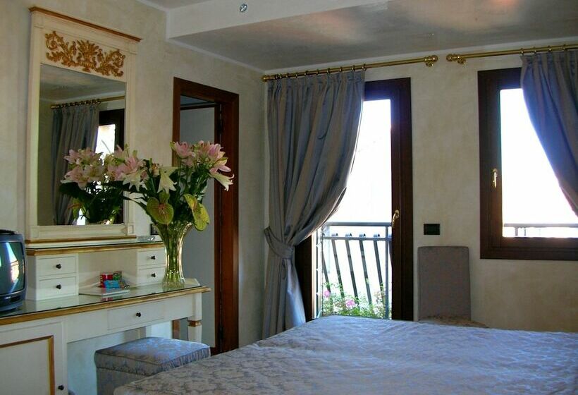 Habitació Superior, Carlton Capri