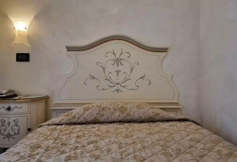 اتاق استاندارد یک نفره, Carlton Capri