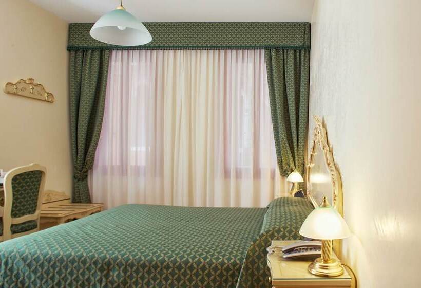 Standard Room, Commercio & Pellegrino