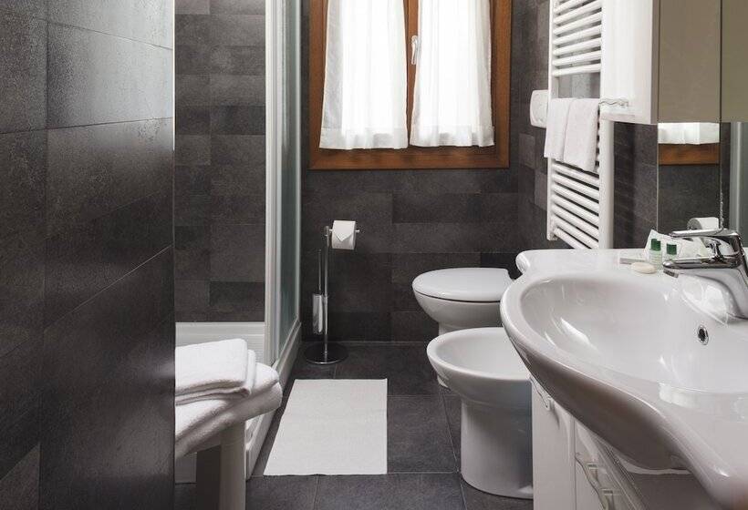 1 Bedroom Apartment, Commercio & Pellegrino