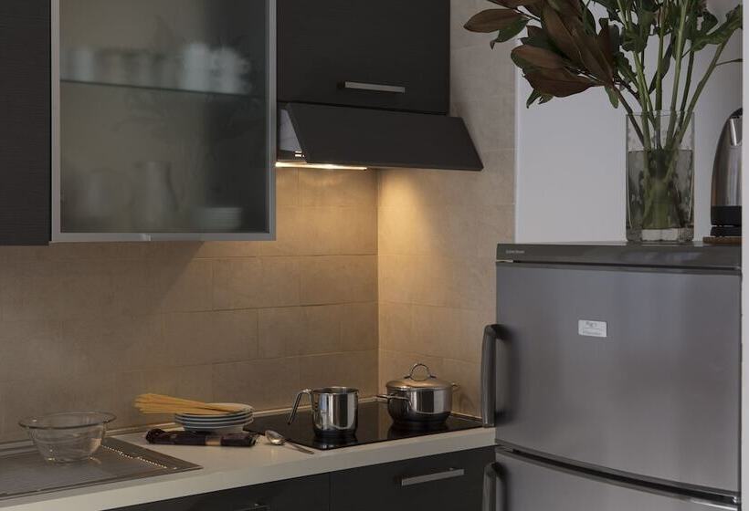 2 Bedroom Apartment, Commercio & Pellegrino