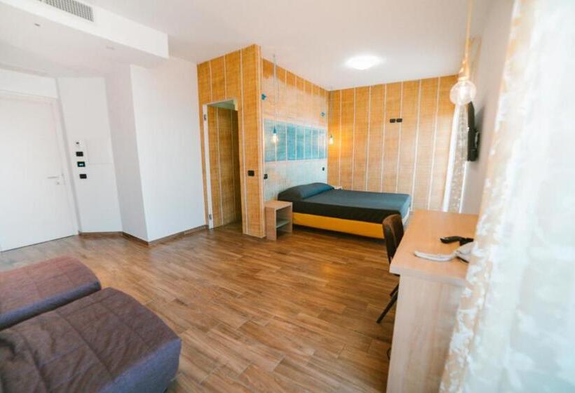 수피리어 패밀리 룸, Continental