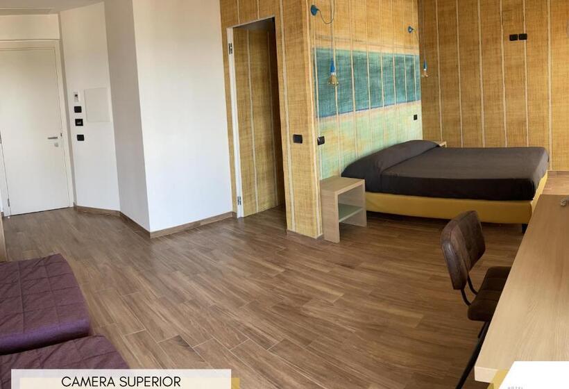 수피리어 패밀리 룸, Continental