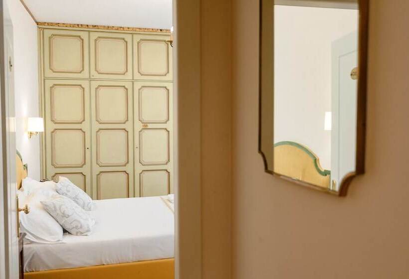 اتاق خانوادگی, Continental