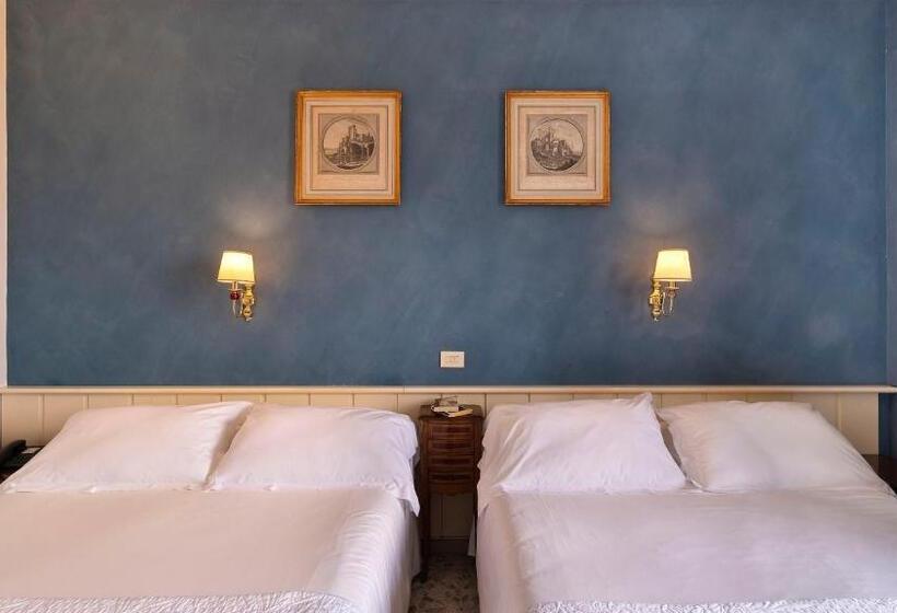 클래식 4인 룸, Cristina