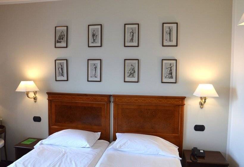 스탠다드 룸, Cristina