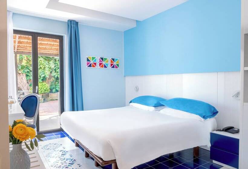 스탠다드 룸, Cristina