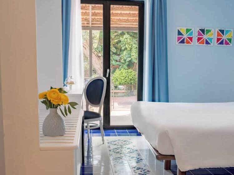 스탠다드 룸, Cristina