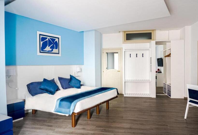 패밀리 스위트, Cristina