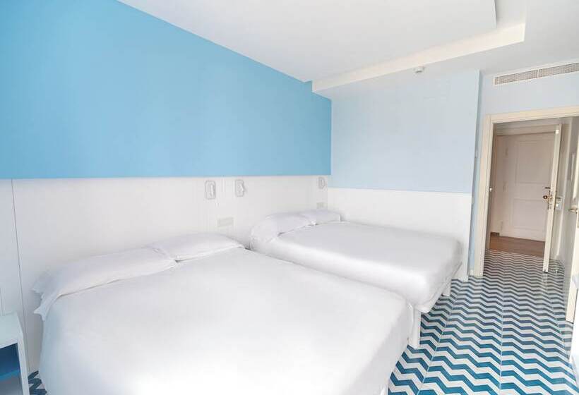 클래식 4인 룸, Cristina