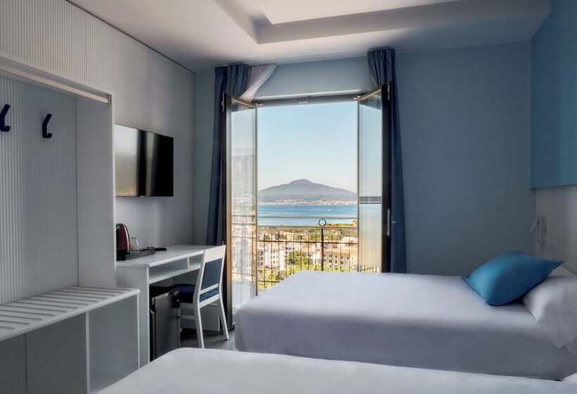 클래식 4인 룸, Cristina