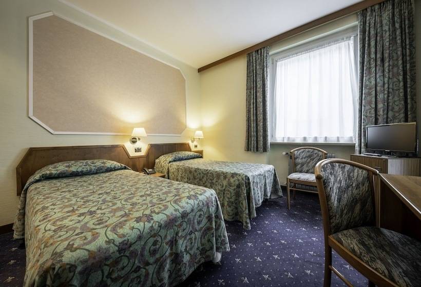 חדר סטנדרט, Elena