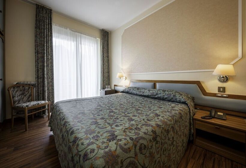 חדר סטנדרט, Elena