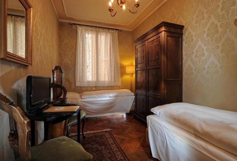 اتاق استاندارد یک نفره, Flora