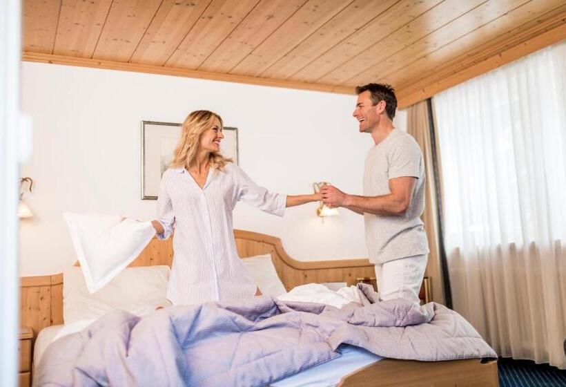 수피리어 룸, Genziana