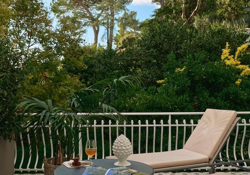 סוויטת ג'וניור עם נוף לפארק, Grand Hotel Miramare