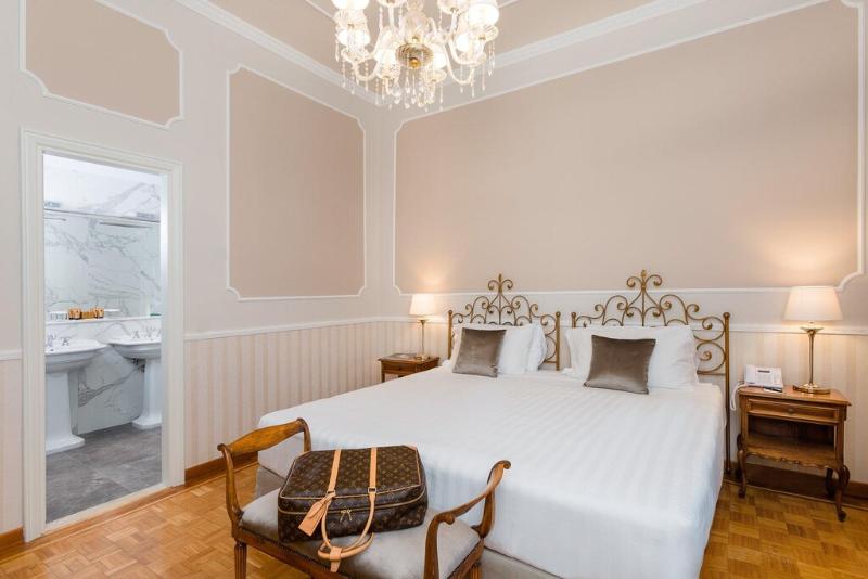 חדר דלוקס נוף לים, Grand Hotel Miramare