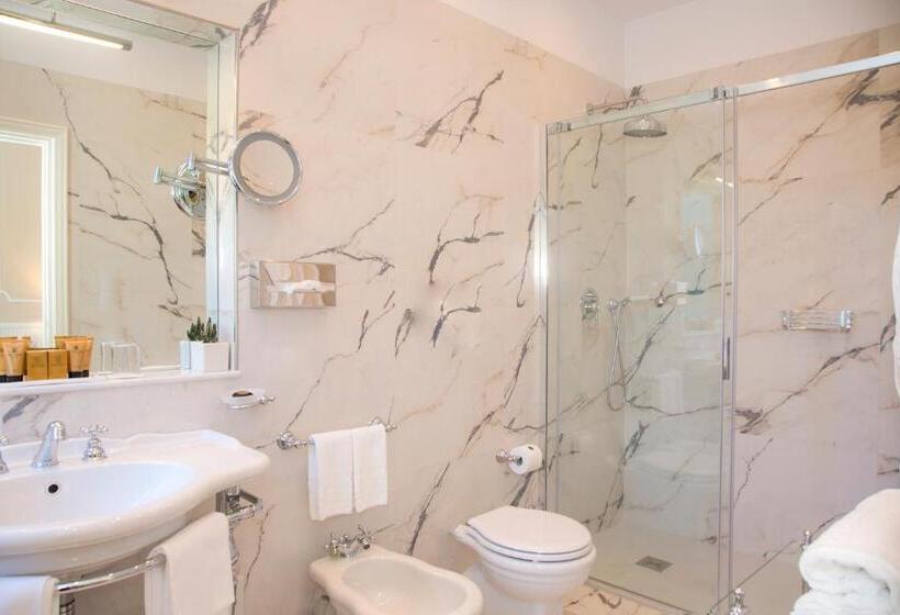 חדר סופריור נוף לפארק, Grand Hotel Miramare