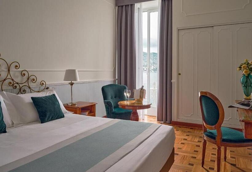 Deluxe Room View Sea with Balcony, Grand Hotel Miramare