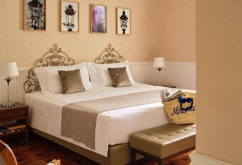 סוויטת דלוקס נוף לים, Grand Hotel Miramare