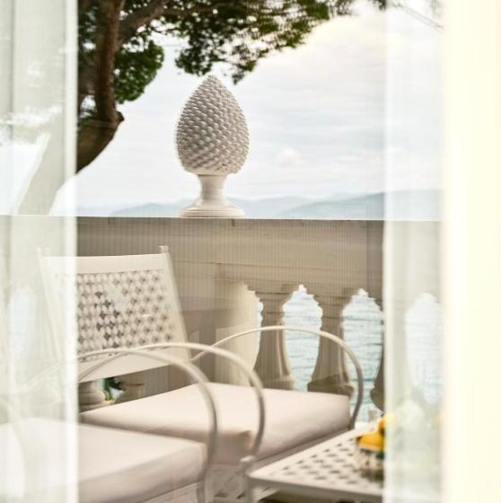 Deluxe Suite Sea View, Grand Hotel Miramare