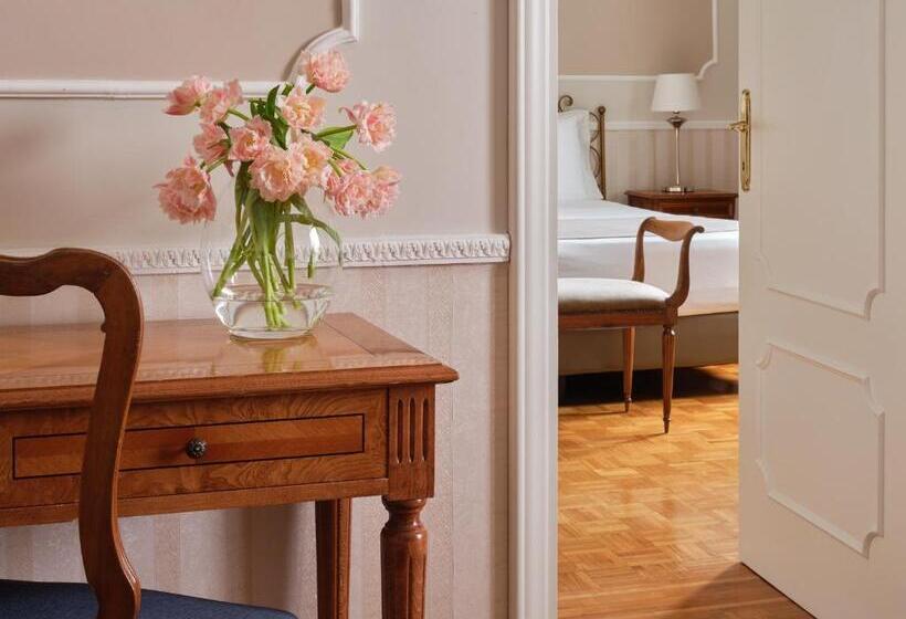 סוויטת דלוקס נוף לים, Grand Hotel Miramare