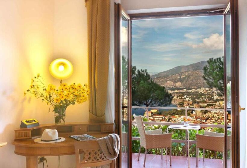 オーシャンビュースーペリアールーム, Grand Hotel President