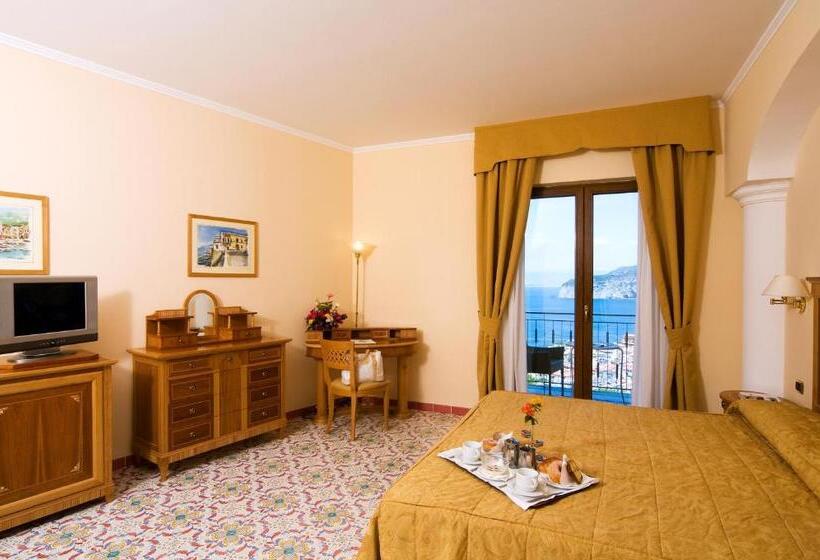 オーシャンビュージュニアスイート, Grand Hotel President