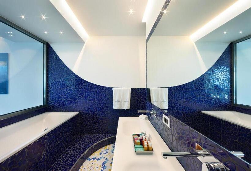 キングサイズベッドのスイートルーム, Grand Hotel President