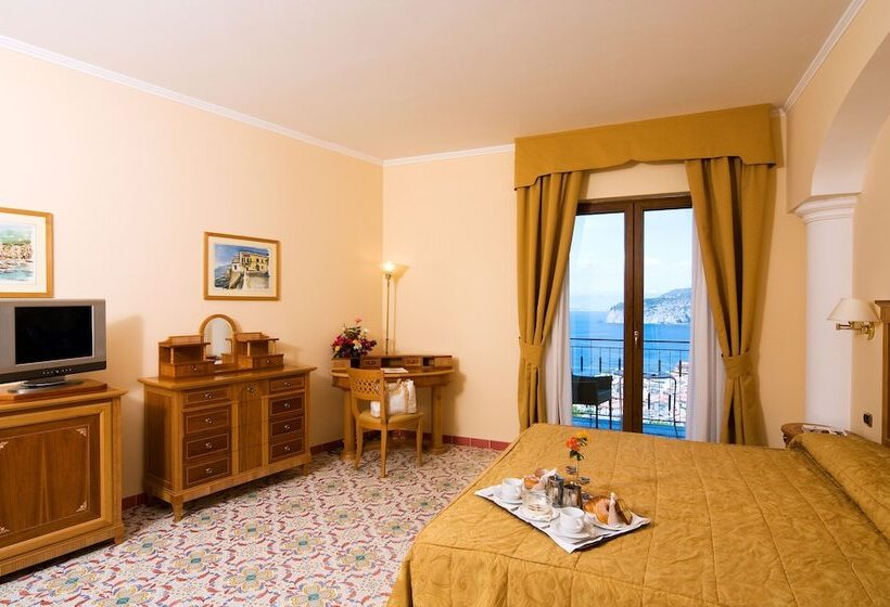 オーシャンビュージュニアスイート, Grand Hotel President